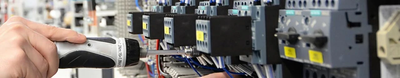 Usługi elektryczne Płock – Elektryk, instalacje, pomiary, projekty