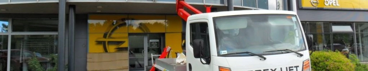 Podnośnik koszowy Radom – usługi i wynajem z operatorem