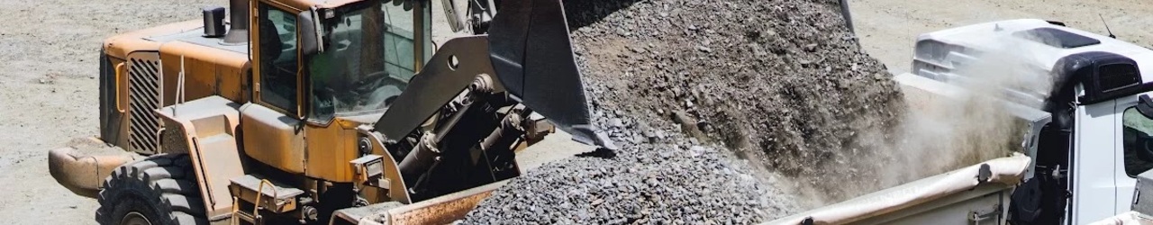 Transport kruszyw Warszawa – piasek, żwir i materiały sypkie