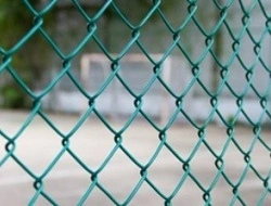 Siatka ogrodzeniowa Płock – producent, słupki, bramy
