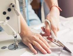 Pracownia krawiecka Bydgoszcz – szycie na miarę, przeróbki, projektowanie ubrań