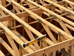 Drewno konstrukcyjne Pruszcz Gdański – więźby, tarcica, deski 