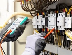 Elektryk Kraków – instalacje elektryczne i pogotowie 24h