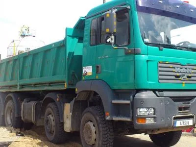 Transport wywrotką Płock – dowóz materiałów sypkich