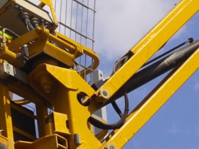 Podnośnik koszowy Włocławek – wynajem i usługi wysokościowe